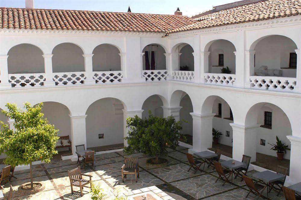 מלון La Parra  Hospederia Convento De La Parra, 06176 (Adults Only) מראה חיצוני תמונה