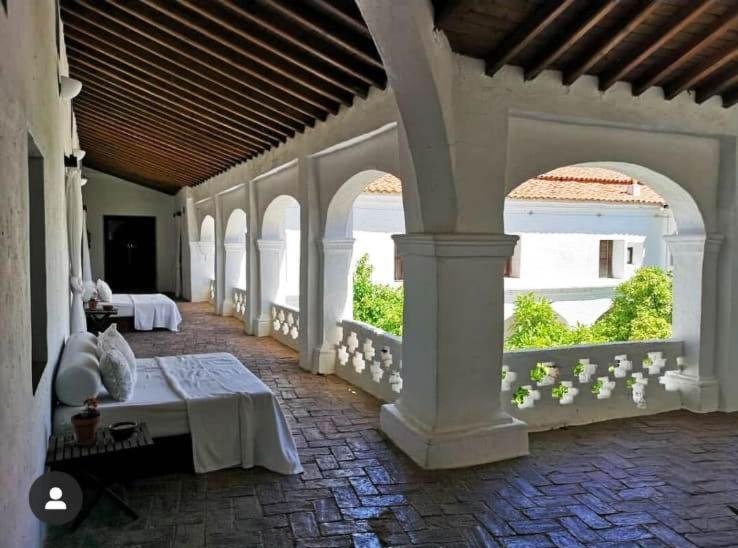 מלון La Parra  Hospederia Convento De La Parra, 06176 (Adults Only) מראה חיצוני תמונה