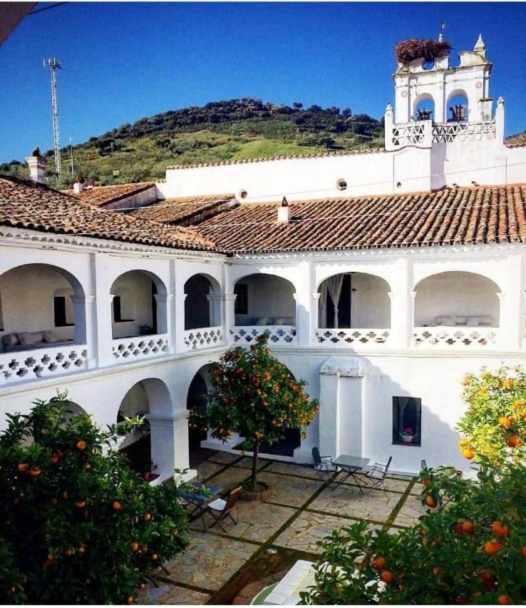 מלון La Parra  Hospederia Convento De La Parra, 06176 (Adults Only) מראה חיצוני תמונה